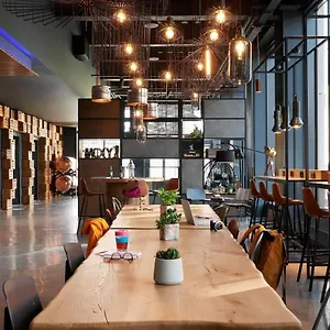 Hotel Moxy Fountainbridge, Edinburgh